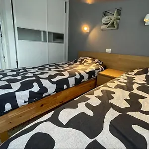 https://las-fresas-apartments.in-canary-islands.com
