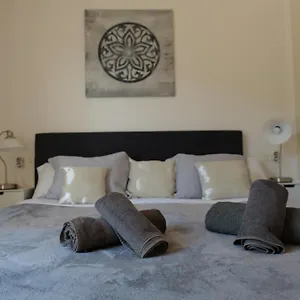 https://penthouse-valle-romano-golf-estepona.1costadelsol.com
